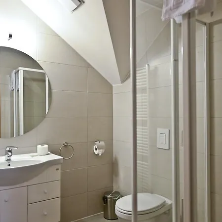 Imola Udvarhaz Dessert Hotel Eger