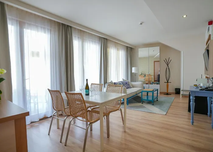 Imola Udvarház Dessert Hotel 3*