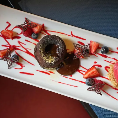 Imola Udvarhaz Dessert 3* エゲル