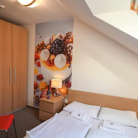 Imola Udvarhaz Dessert Hotel