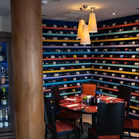 Imola Udvarhaz Dessert Hotel 3*