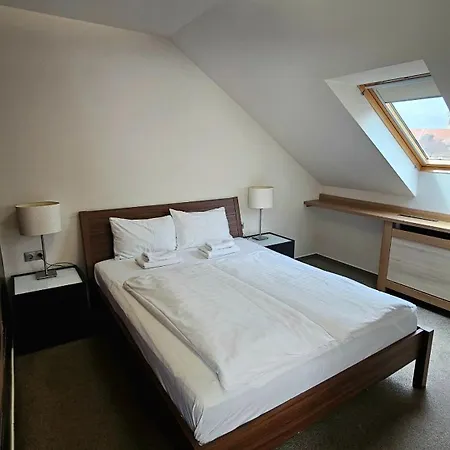 Imola Udvarhaz Dessert Hotel 3*