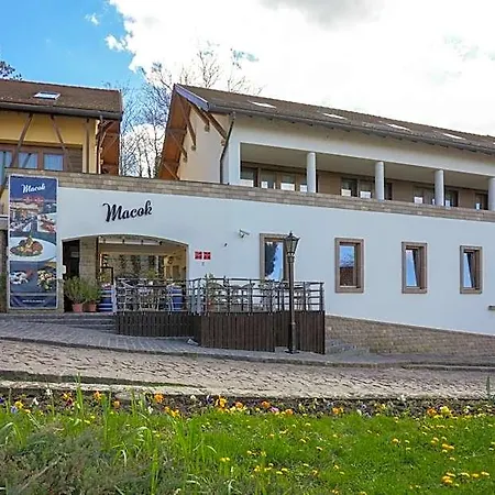 فندق Imola Udvarhaz Dessert