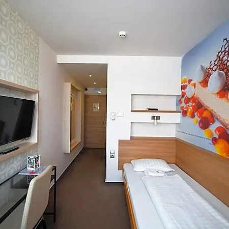 Imola Udvarház Dessert 3* Eger