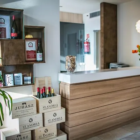 Imola Udvarhaz Dessert Hotel 3*