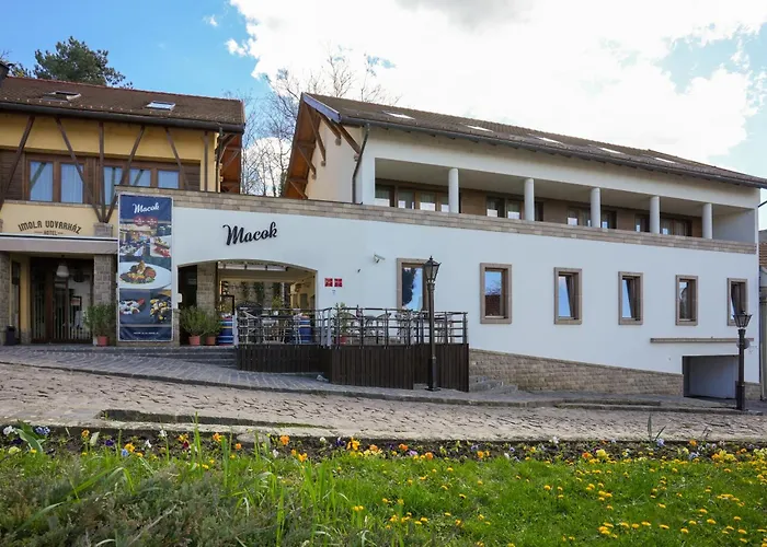 Imola Udvarház Dessert Szálloda
